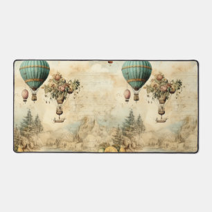 Vintage Heißluftballon in einer ruhigen Landschaft Schreibtischunterlage