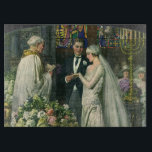 Vintage Hochzeit, Braut und Bräutigam mit Menorah Schneidebrett<br><div class="desc">Vintage Illustration Liebe und romanische Hochzeitszeremonie mit einem Ehepaar,  das in einer schönen Synagoge mit Buntglasfenstern,  Blume und einer sieben Zweigstellen-Menorah heiraten wird. Die Braut trägt ein langes weißes Hochzeitskleid und der Bräutigam ist gut aussehend in seinem Smoking.</div>