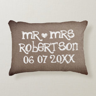Vintage Hochzeitskissen von Mr. und Mrs. burlap Lu Dekokissen