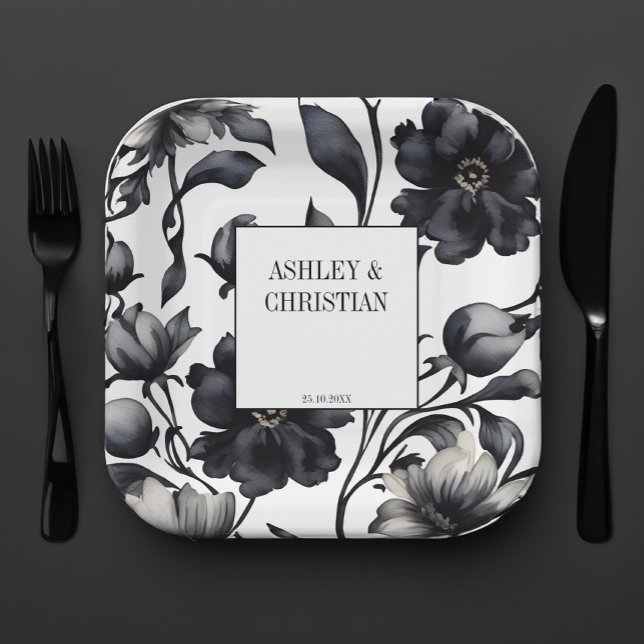 Vintage Hochzeitsvorlage in Schwarzweiß Pappteller (Black and white vintage flowers elegant wedding tableware personalized template paper plates noir)