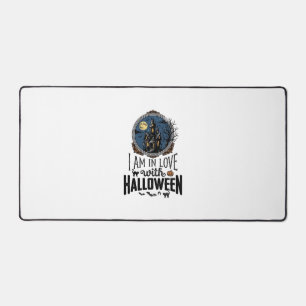 Vintage I Am In Love With Halloween-Shirt-Design_1 Schreibtischunterlage
