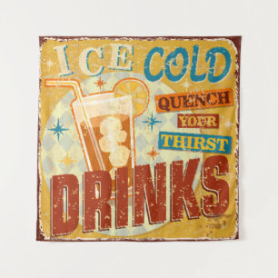 Vintage Ice Cold Drinks Metallschild. vintage, sod Wandteppich