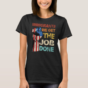 Vintage Immigranten amerikanische Flagge bekommen  T-Shirt