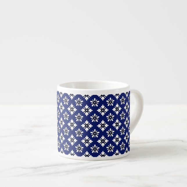 Vintage Indigo White Katazome Blume Oriental Espressotasse (Vorderseite Rechts)