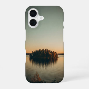 Vintage-Insel beim Sonnenuntergang iPhone 16 Hülle