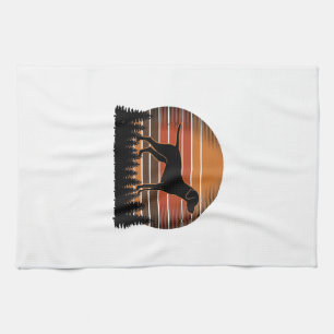 Vintage-Jagdhund-Sonnenuntergang-Wald-Vektordesign Geschirrtuch