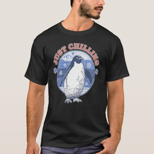 Vintage Just Chilling Penguin T-Shirt (Vorderseite)