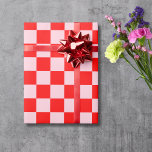 Vintage Karton in Pastellrosa Geschenkpapier<br><div class="desc">Pastellrosa und rotes kariertes Karton,  Vintages Karton</div>