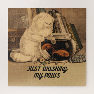 Vintage-Katze mit Pfoten im Fischglas wäscht meine Puzzle