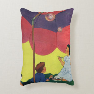 Vintage Kinder spielen Mädchen und Jungen blasen B Dekokissen