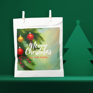 Vintage klassische Weihnachtsbälle an Kiefernzweig Geschenktütchen