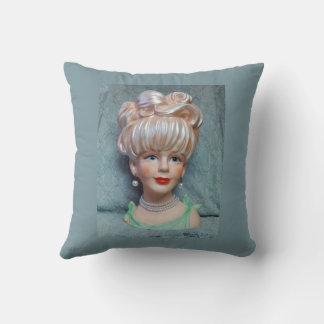 Vintage Lady Head Vase Big Bouffant Haare Perlen Kissen