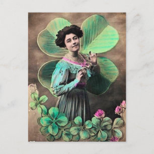 VINTAGE LADY UND GLÜCKLICHE KLEEBLÄTTER St. Patric Postkarte