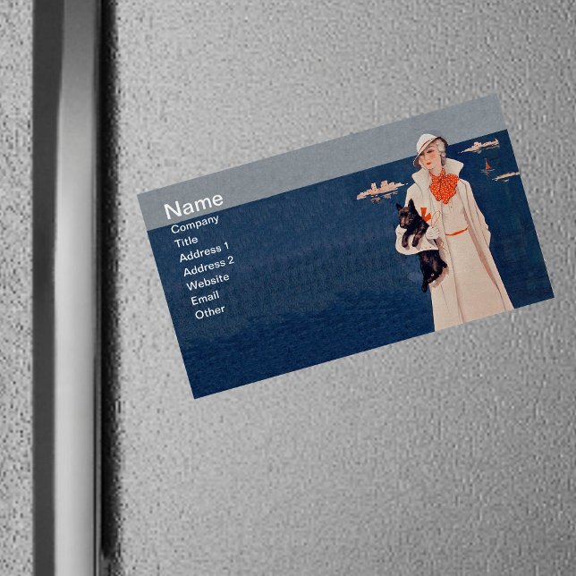 Vintage Lady White Anzug Scotty Terrier Dog Ocean Magnetische Visitenkarte (Lady in white holding black scottish terrier dog by ocean  on blue magnetic business card.)