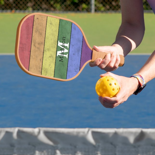 Vintage LGBT-Flagge Stolz gestresste Regenbogenmon Pickleball Schläger (InSitu)