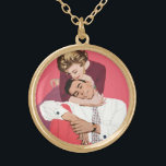 Vintage Liebe und Romantik, Neuerscheinungen in Ro Vergoldete Kette<br><div class="desc">Vintage Illustrations-Liebe und Romantik-Design mit einem glücklichen,  frisch verheirateten Paar Umarmung und Schnickschnack. Sie ist kurz davor,  ihr ein Geheimnis zu flüstern.</div>
