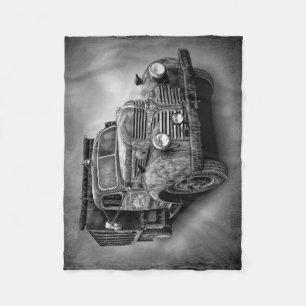 VINTAGE-LKW IN SCHWARZ-WEISS FLEECEDECKE