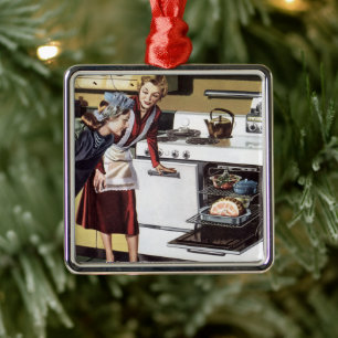 Vintage Mama in der Küche Kochen und Osterbrunnen Silbernes Ornament