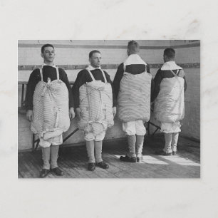 Vintage Männer mit Matratzen Postkarte