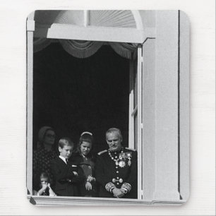 Vintage Monaco-Fürstenfamilie im Palast Balkon Mousepad