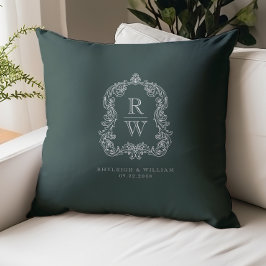 Vintage Monogram Crest Names Forest Green Wedding Kissen