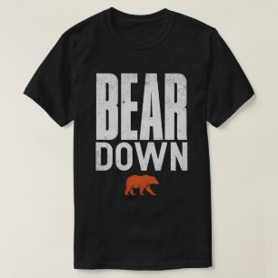 Vintage-motivierendes T-Shirt mit gestresster Bäre