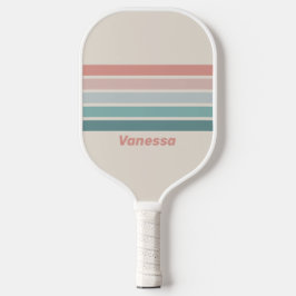 Vintage Muschel in weichem Meer durch Streifen mit Pickleball Schläger