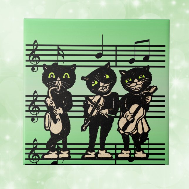 Vintage Musiker Black Cats Musiknoten Fliese (Three black cats playing music instruments on sheet of music notes on green decorative ceramic tile.)