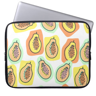 Vintage nahtlose Muster handgezeichnet Papayaobst. Laptopschutzhülle