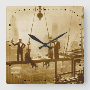 Vintage New Yorker Eisenarbeiter Quadratische Wanduhr