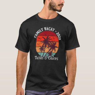 Vintage-Palmenbaum-Familienurlaub 2022 Turks & Cai T-Shirt