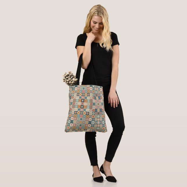 Vintage, patchworkartiger Quilt-Look (Am Model)