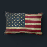 Vintage Patriotic Rustic Grunge USA Fahne Lendenkissen<br><div class="desc">Feiern Sie Ihre Liebe für die USA mit unserem Vintagen Patriotic Rustic Grunge American Flag Throw Kissen. Dieses stilvolle Kissen zeichnet sich durch ein wunderbar bedrücktes amerikanisches Fahnen-Design aus, das der Wohngestaltung eine Touch rustikalen Charmes verleiht. Dieses aus hochwertigen Materialien gefertigte Kissen bietet Komfort und Haltbarkeit und eignet sich ideal...</div>