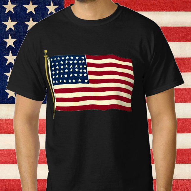 Vintage Patriotische Amerikanische Flagge, Amerika T-Shirt (Von Creator hochgeladen)