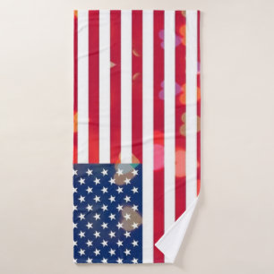 Vintage Patriotische USA Flag mit bunten Herzen Badehandtuch
