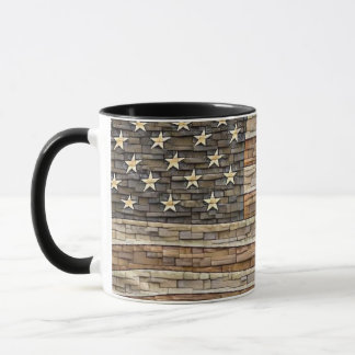 Vintage patriotische USA-Flagge auf Steinmauer Tasse