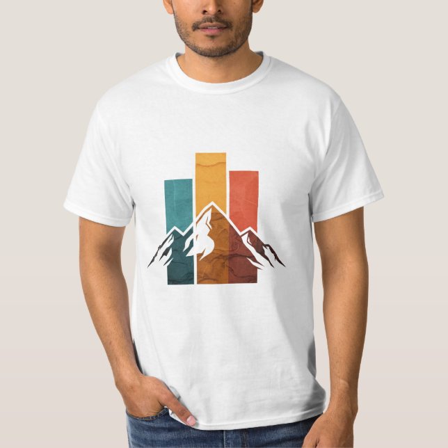 Vintage Peaks and Retro Mountainscape T-Shirt (Vorderseite)