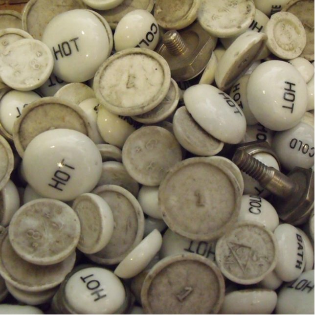 Vintage Porzellanknochen Freistehende Fotoskulptur (Vorne)