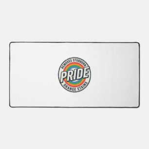 Vintage-Pride-Protest Regenbogen-Abzeichen Vektor- Schreibtischunterlage