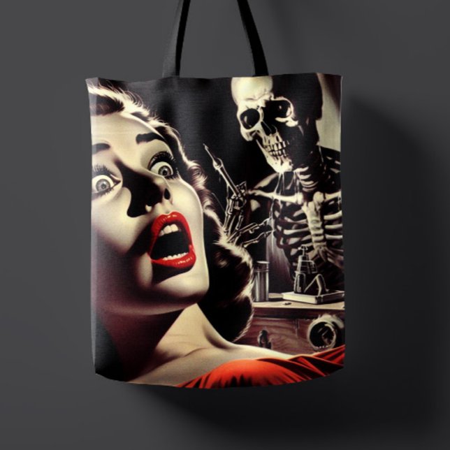 Vintage-Pulp-Horror-Frau (Von Creator hochgeladen)