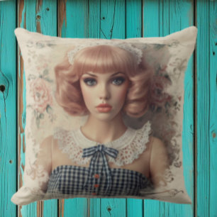 Vintage Puppenmädchen mit Elfenbeingrenze Kissen