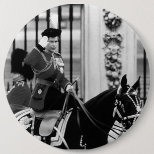 Vintage Queen Elizabeth II Buckingham-Palast 1970 Button