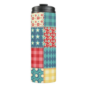 Vintage-Quilt: Patchwork-Hintergrundmuster. Thermosbecher