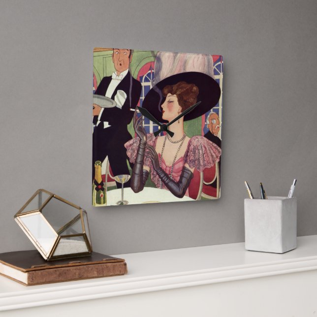 Vintage rauchende Frau Zigarette Drink Champagner Quadratische Wanduhr (Büro)