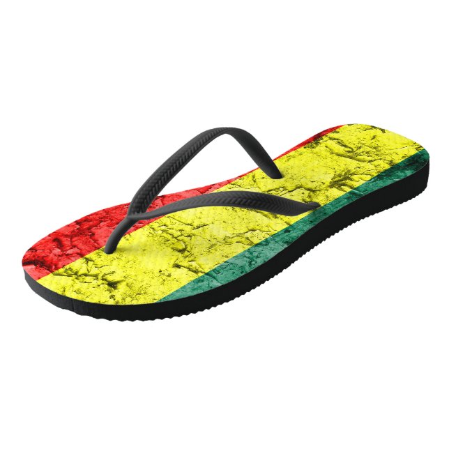 Vintage Reggaeflagge Flip Flops (Schrägansicht)