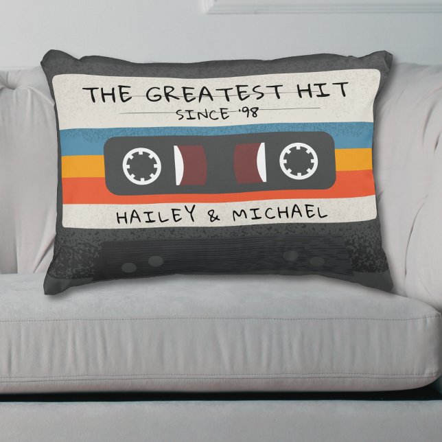 Vintage Retro Beste Hit Cassette Tape Hochzeit Dekokissen (retro vintage cassette tape "the greatest hit" wedding married couple pillow)