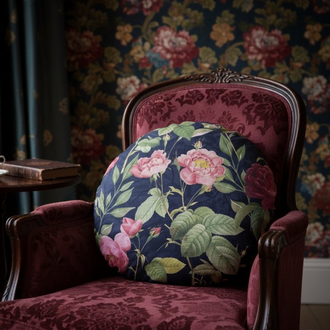 Vintage Rose auf dunkelblauem Velvet Rundes Kissen (Von Creator hochgeladen)