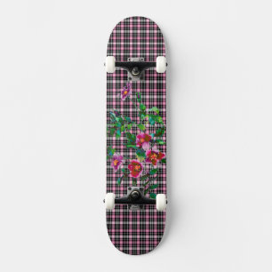 Vintage Rose Rosa und Schwarz kariert Skateboard