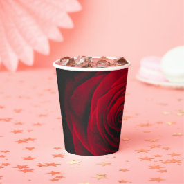 Vintage rote Rose auf schwarzem Hintergrund Pappbecher