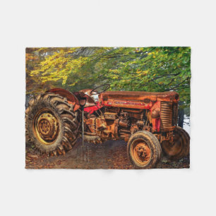 Vintage roter Landtraktor Fleecedecke